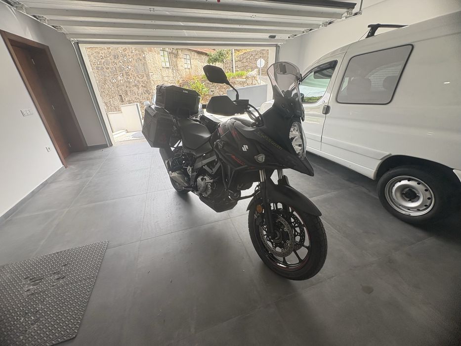 Suzuki vtro  blak  edition