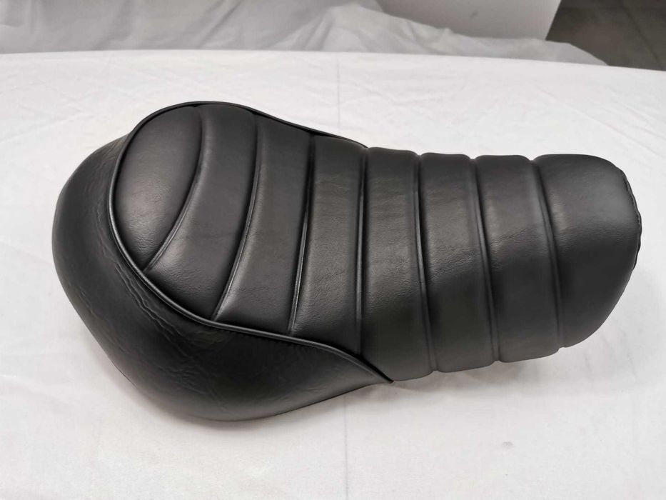 Siedzenie HARLEY DAVIDSON SPORTSTER Solo XL 883 N IRON 883 16 - 22