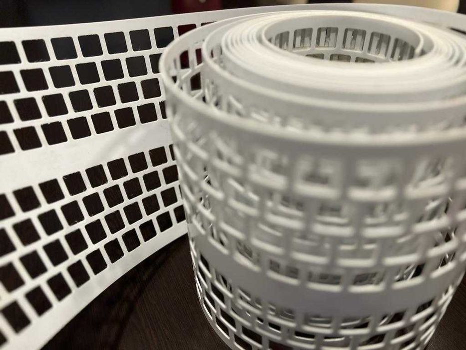 Стрічка яйцезбору в автоматичних гніздах та клітках утримання птиці