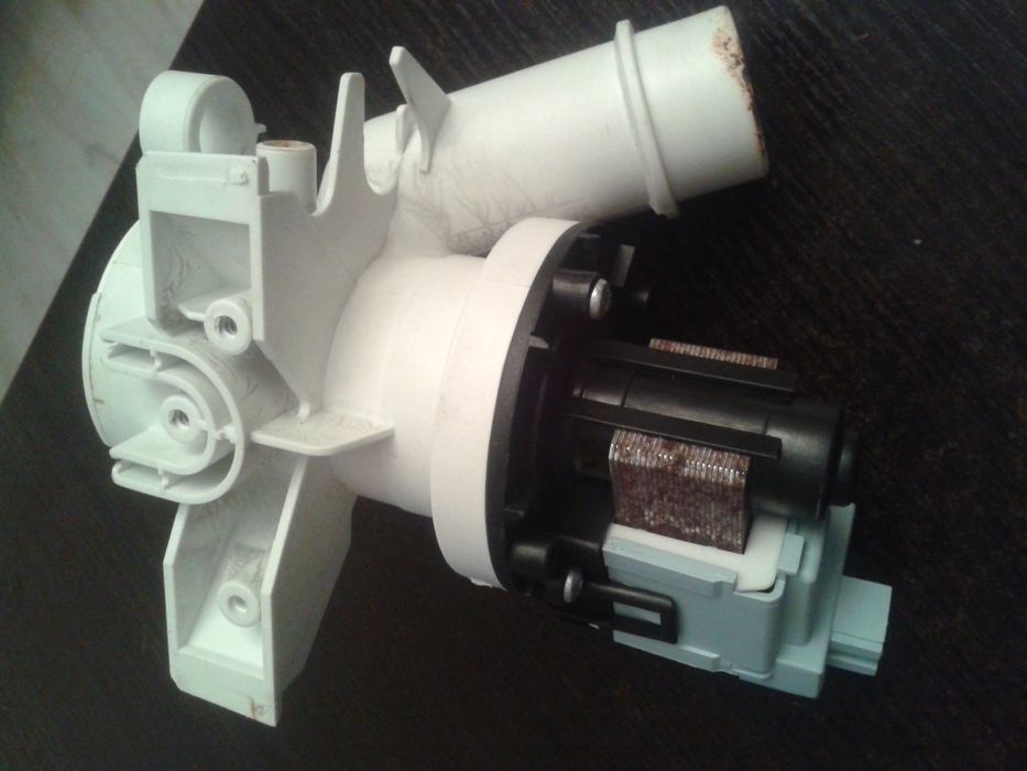 Używana pompa wody do pralki Candy GO4 1264D-16S