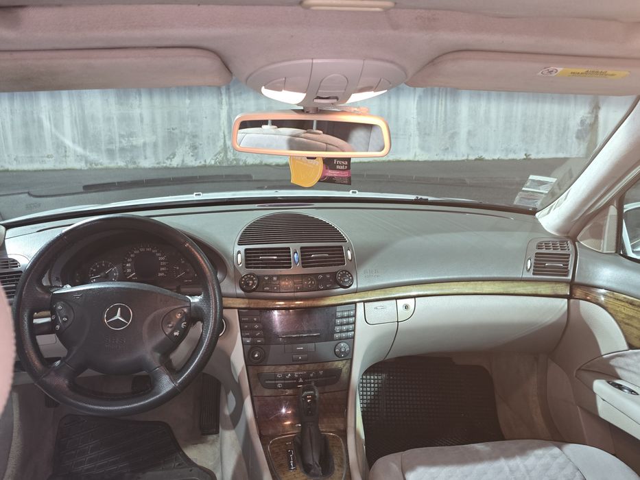 Mercedes-benz E220