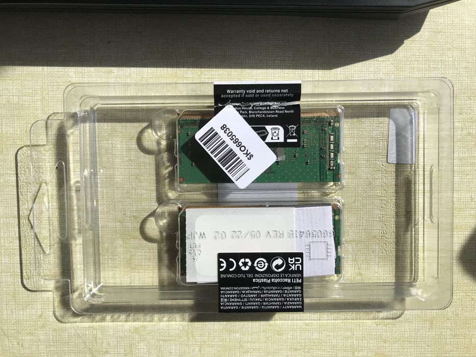 16GB Оперативна пам'ять для ноутбуків Micron MTA4ATF1G64HZ-3G2