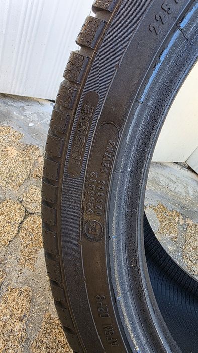 2 Pneus Continental - Como Novos