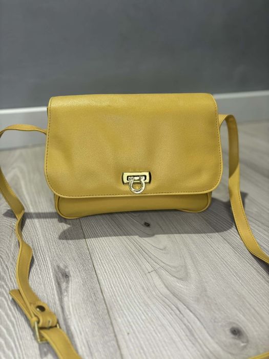 Elegancka torebka Pierre Balmain