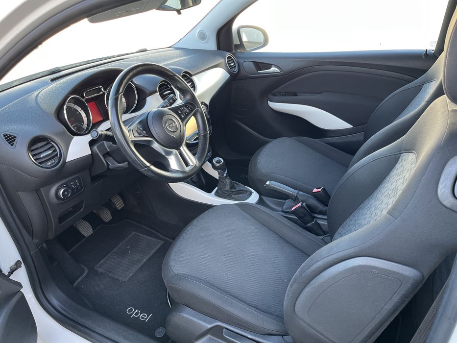 Opel Adam, ano 2014