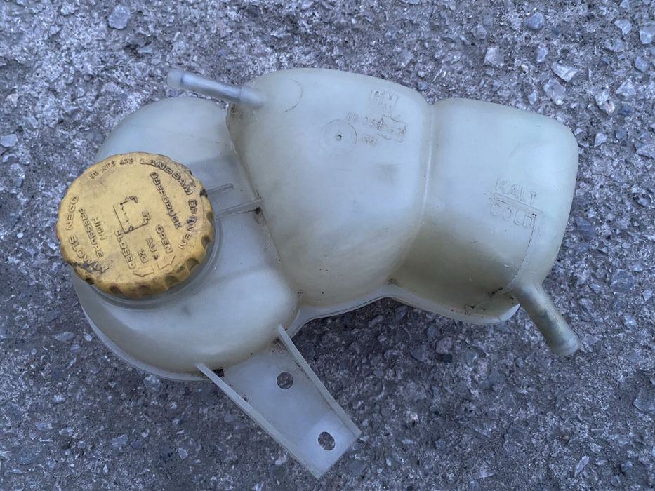 Opel Astra F 1 zbiornik zbiorniczek wyrownawczy oryginal