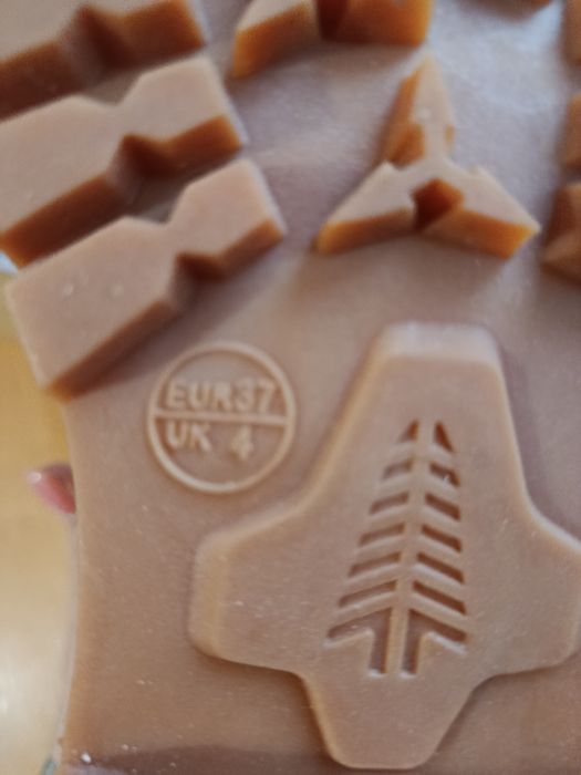 Нові демісезонний черевики-дезерти