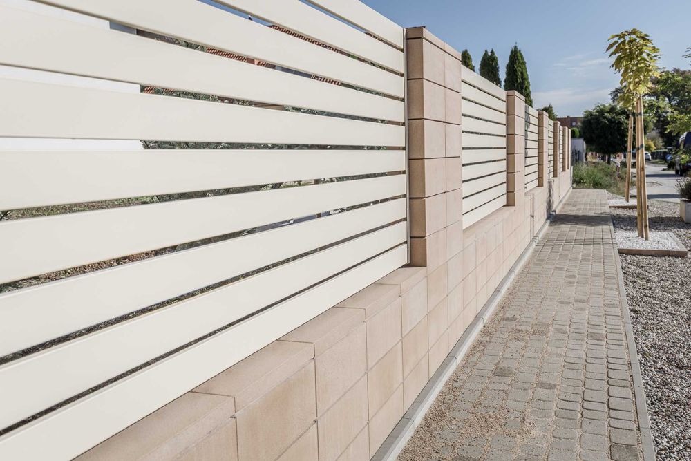 ogrodzenia nowoczesne, metalowe, palisadowe