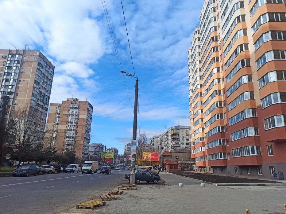 Просторная квартира в новом сданном доме Таирова с Отличной локацией