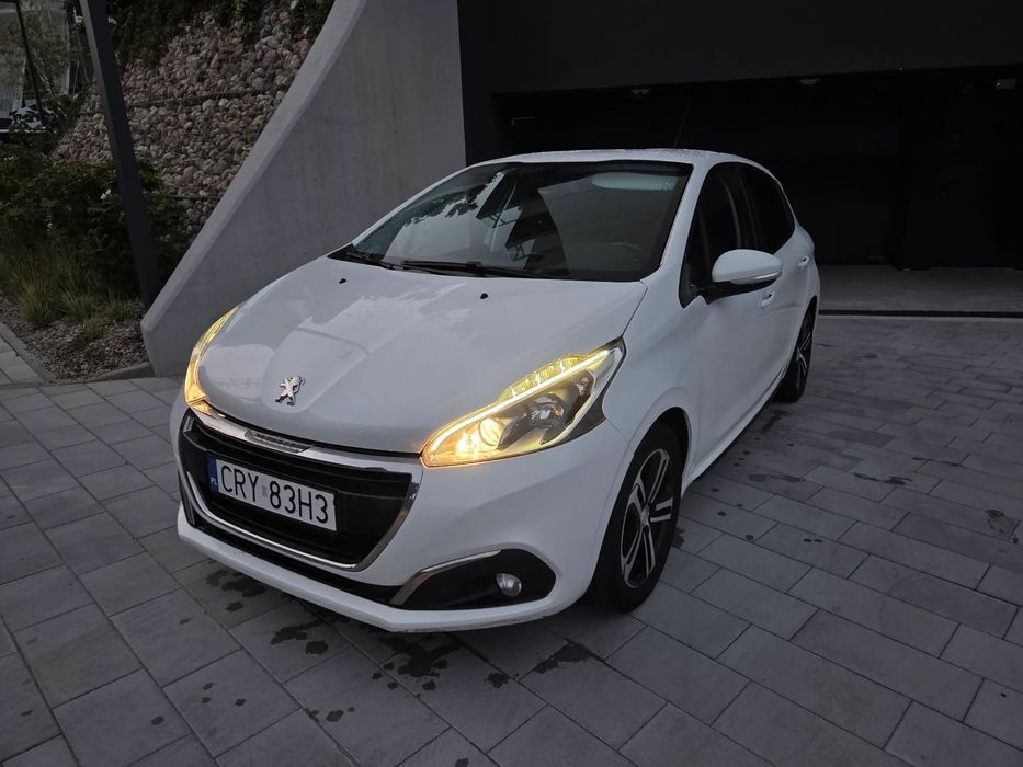 Peugeot 208 1.2 / 68KM / 2015r. / Liftitng