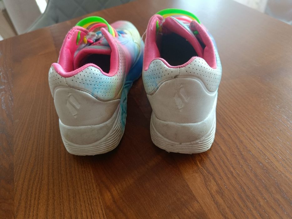 Dziewczęce buty skechers rozmiar 31