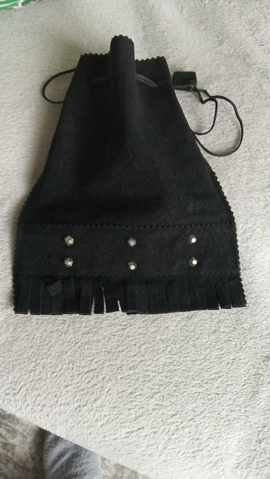 Damska torebka, worek, sakiewka czarna z zamszu