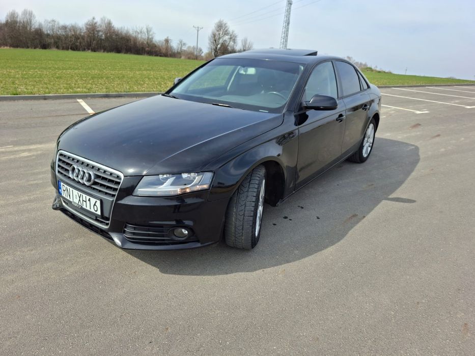 Audi A4B8 2.0 TFSI 211km  Automat