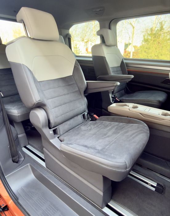 Продам VW MULTIVAN T-7 2022