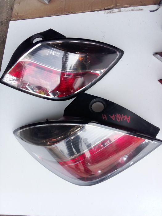 Lampa tylna lewa prawa opel astra H