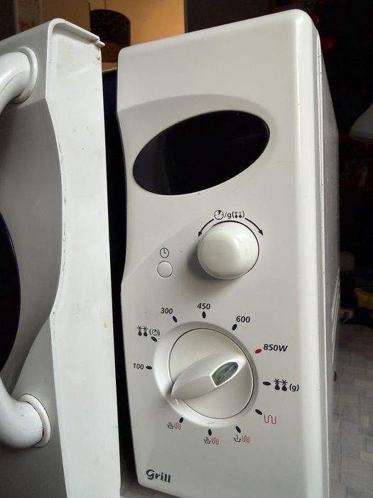 Мікрохвильова піч