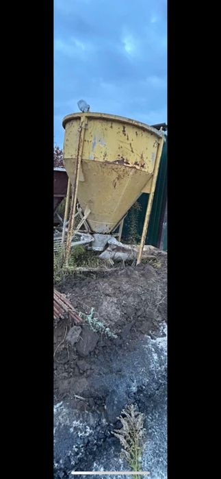 Продам бункер доя бетону