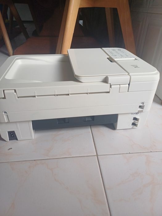 Máquina de fotocópias canon