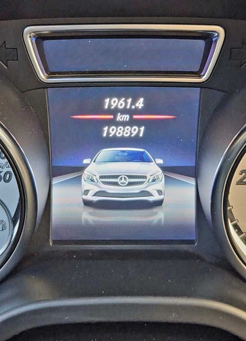 MERCEDES CLA 200 - Nacional.