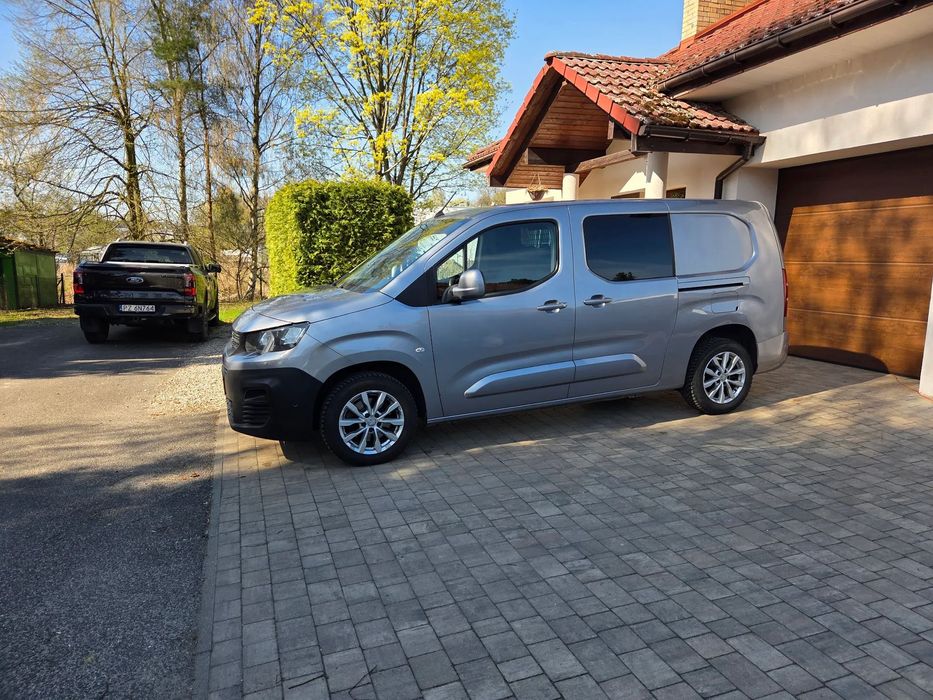 Peugeot Partner  Peugeot Partner 2019r. Zadbany bogate wyposażenie