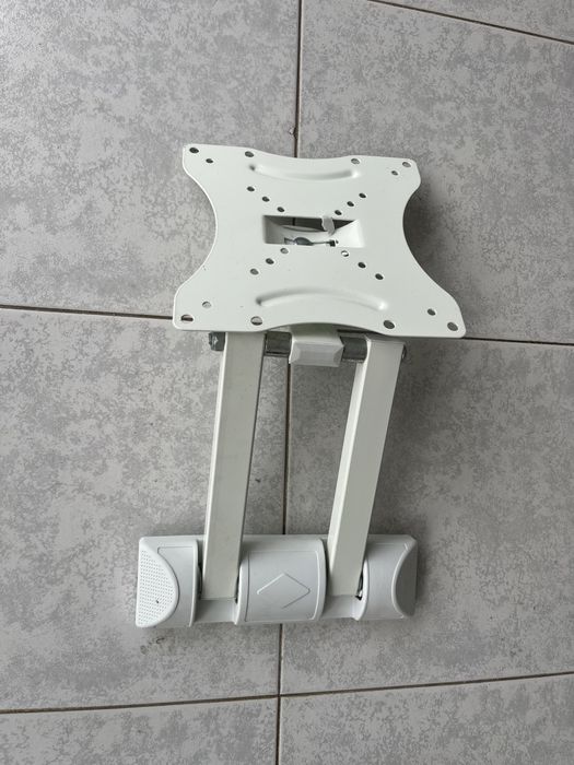 Vendo 3 Suportes de TV em bom estado!