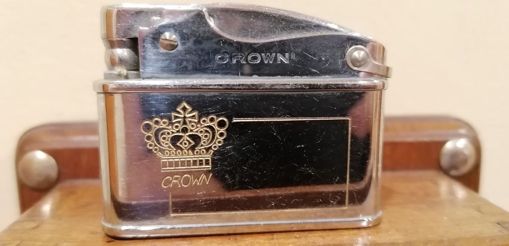 Isqueiro antigo gasolina crown