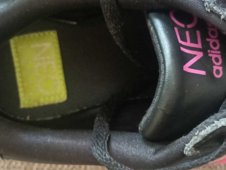 Sapatilhas Adidas Neo.