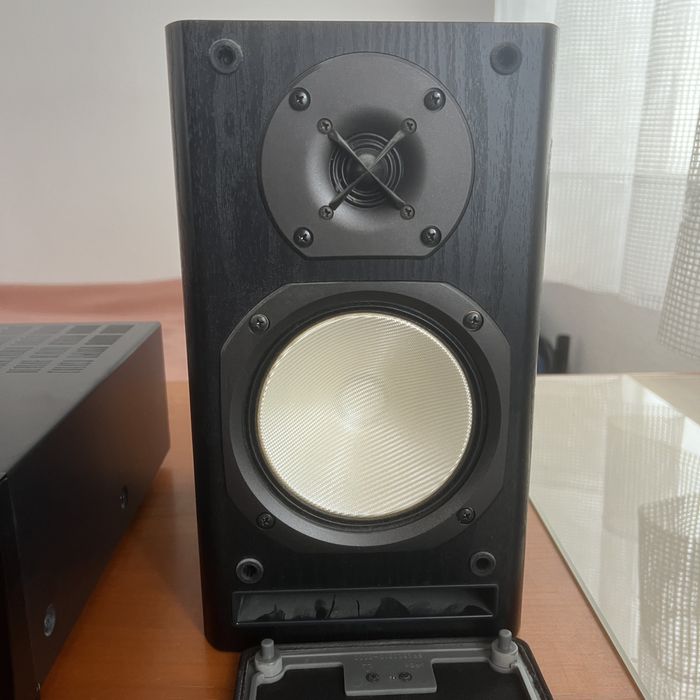 Elegancka wieża ONKYO CR-315