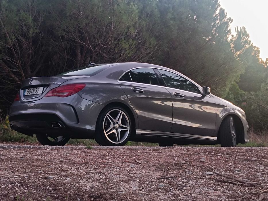 Mercedes-Benz CLA 200 CDi AMG LINE 1.8 - 136 Cv. Como Novo! Carro de autoestrada! Negociável!