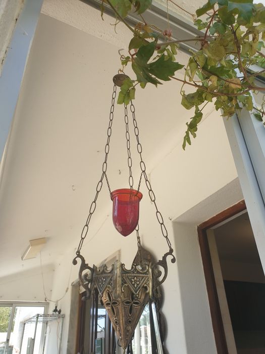 Antigo lampadario -  Luz Eterna do Sec. XIX