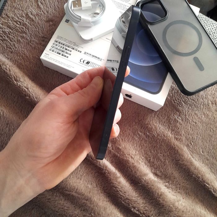 Iphone 12 64gb 6 cali super stan 86% kondycji 100% sprawny