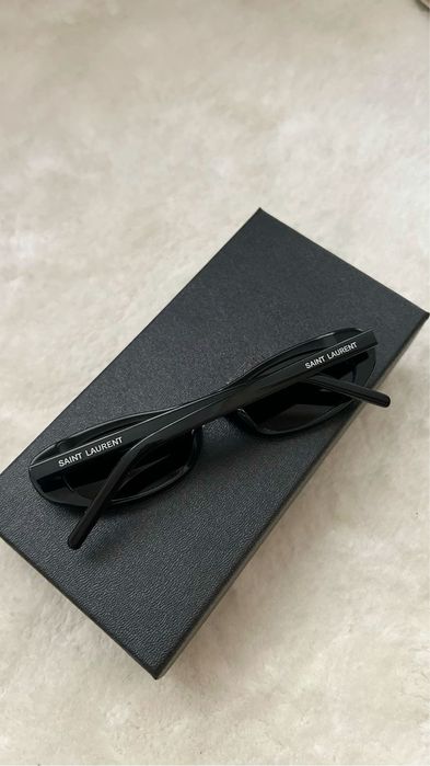 Stylowe okulary przeciwsłoneczne