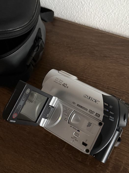 Handycam Sony DCR-DVD106
