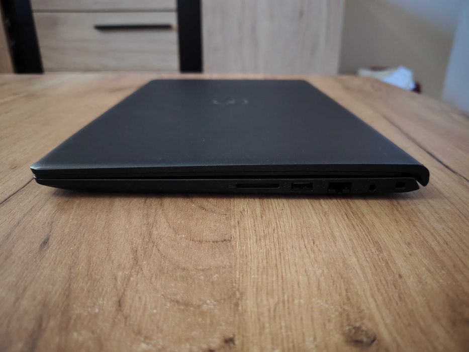 Laptop Dell Vostro 3510 | 16 GB RAM | SSD 512 GB | Windows 11 Pro | Stan BDB + Ładowarka