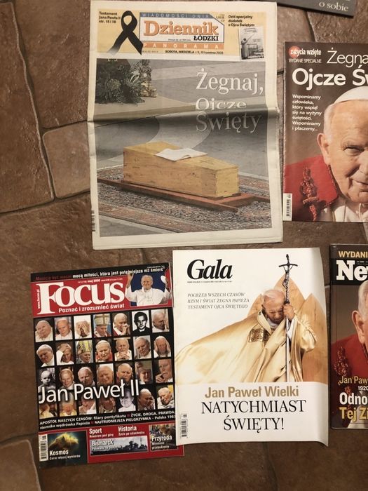 Kolekcja gazet z czasu śmierci Jana Pawła 20 tytułów