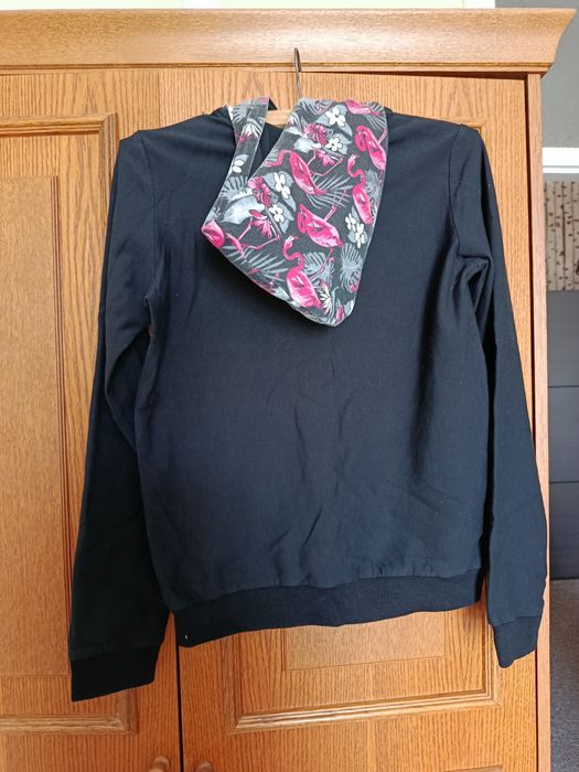 Bluza z kapturem.