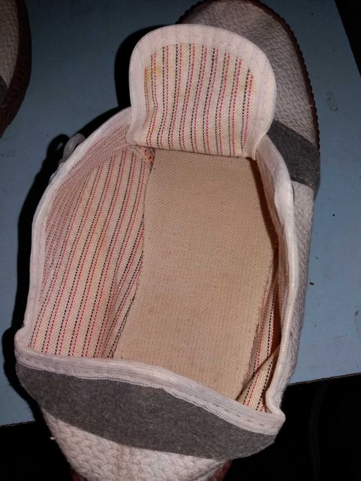 Мокасины летние белые.