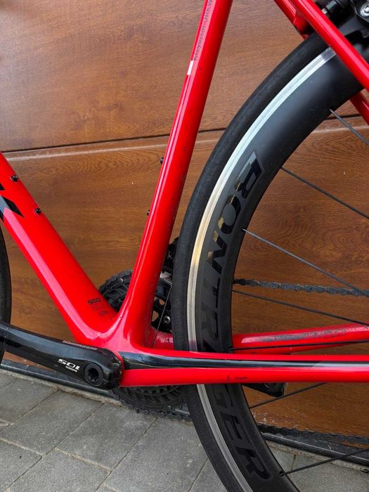 Trek Emonda SL 5 r. 58, Shimano 105, Koła 50 mm Bontrager Aeolus