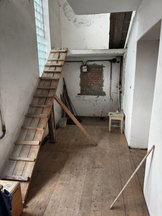 Продається цегляний спарений будинок в м. Самбір