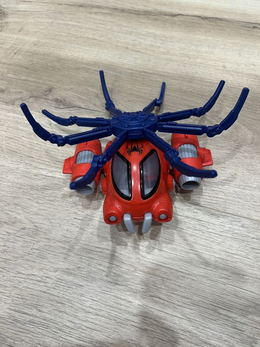 Helikopter-transformer Spider-Mana