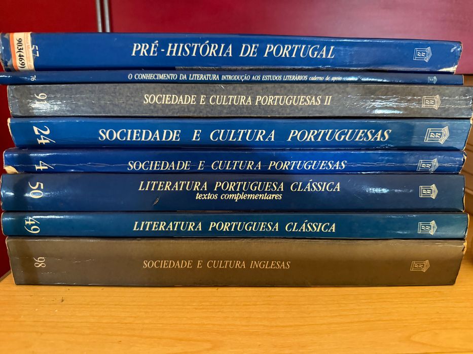 Livros licenciatura Universidade Aberta