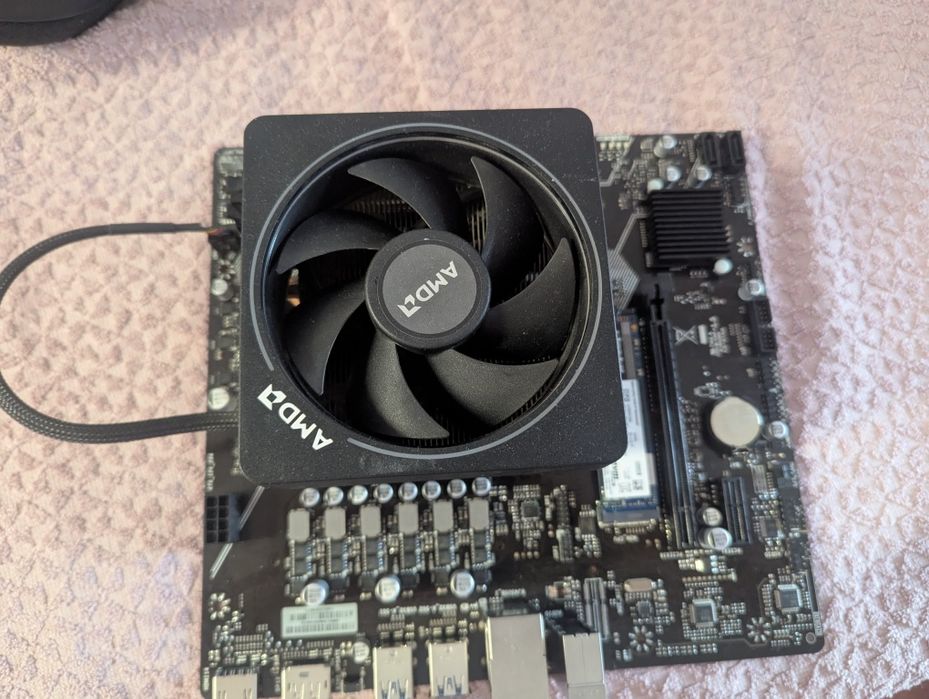 Комплект на am5 r5 8400f