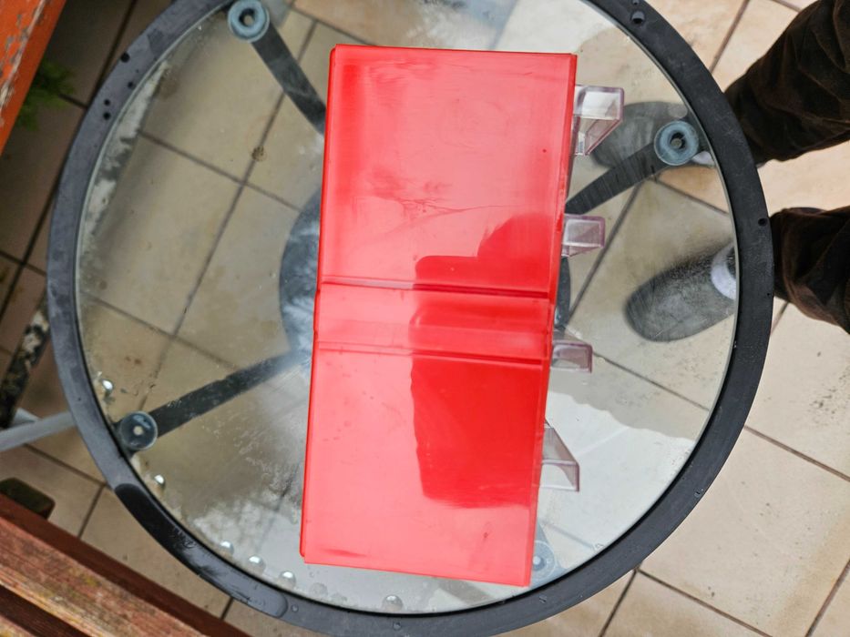 Regał z szufladkami