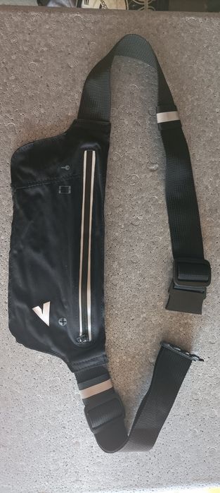 Sportowa Nerka saszetka