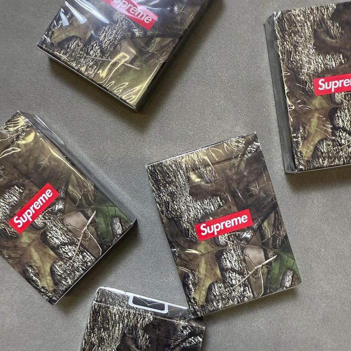 Оригінальні гральні карти Supreme made in USA покер
