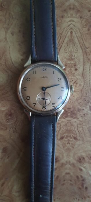 Złoty vintage Laco