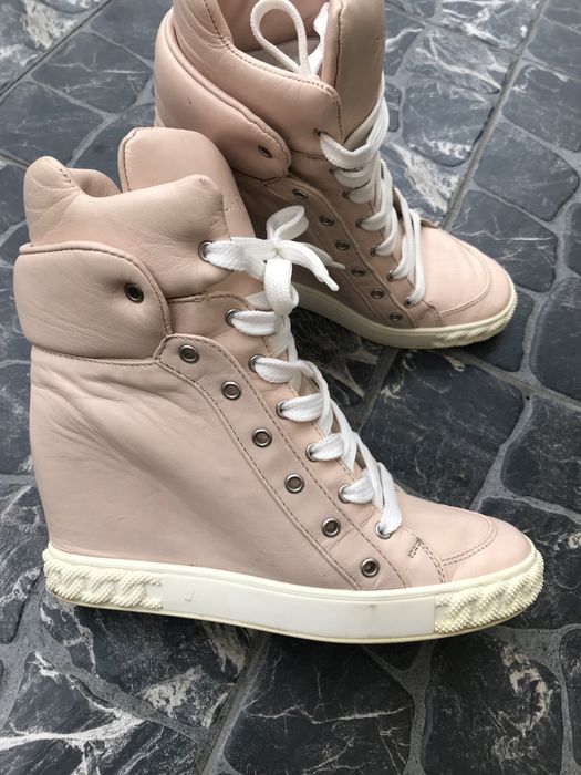 Ботинки женские CASADEI нежно розового цвета