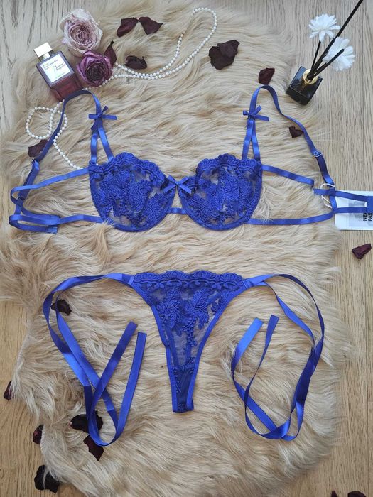 Seksowny chabrowy komplet bielizny satynowe wstążki kokardki L