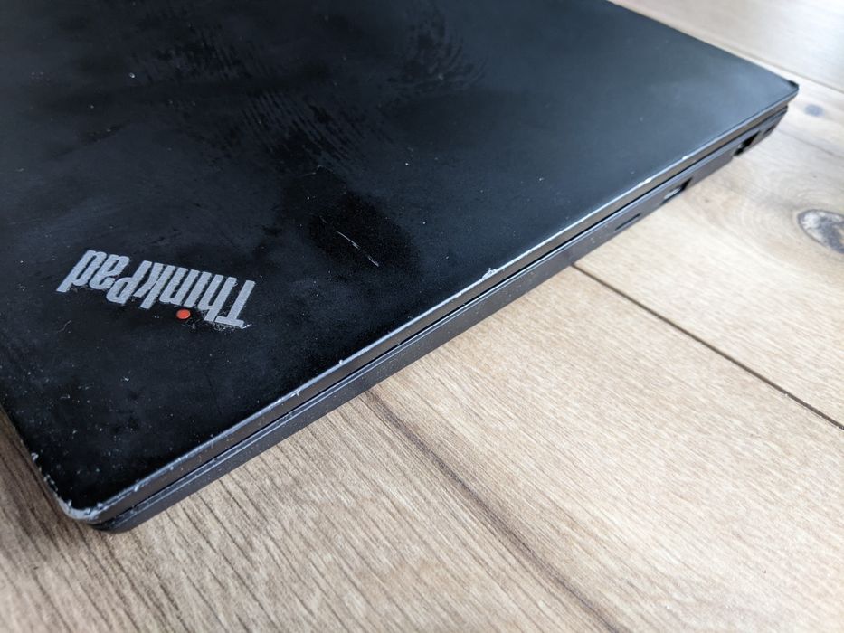 Ноутбук 15" ThinkPad Lenovo E580 i5 7200u/4gb/1tb