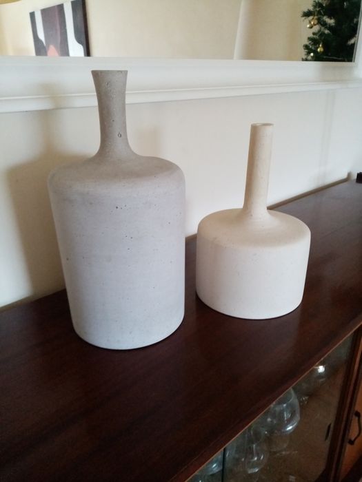 Duas peças decorativas em pedra da loja Área Store